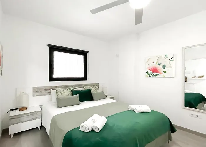 Urban Loft Anzuelo קורלחו